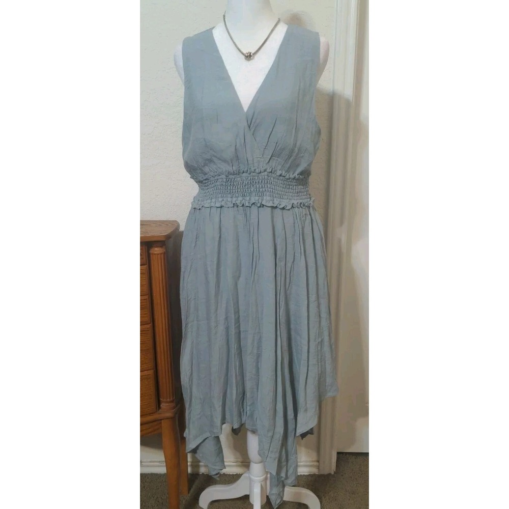 Wishlist Apparel Women's Light Blue Sleeveless Summer Dress. Size M NWT